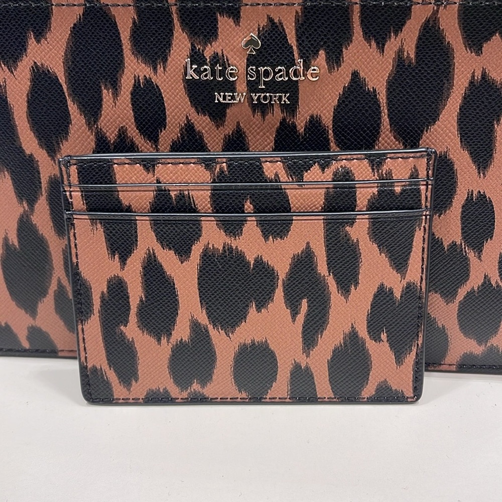 Kate Spade Schuyler Small Slim Card Holder
NWT - Picture 4 of 16